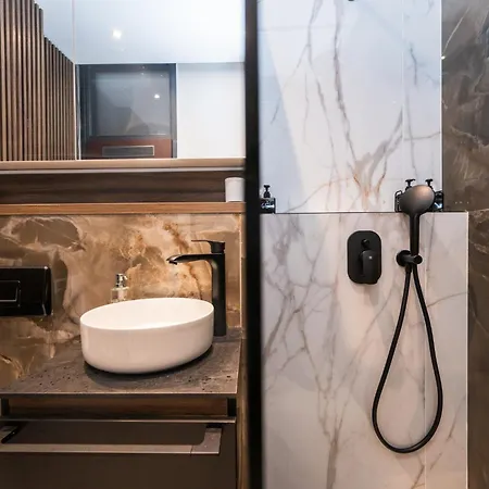 Luxury Design 2bdr